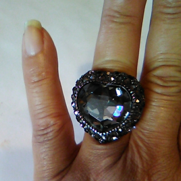 Smoky heart Ring - Picture 2 of 6